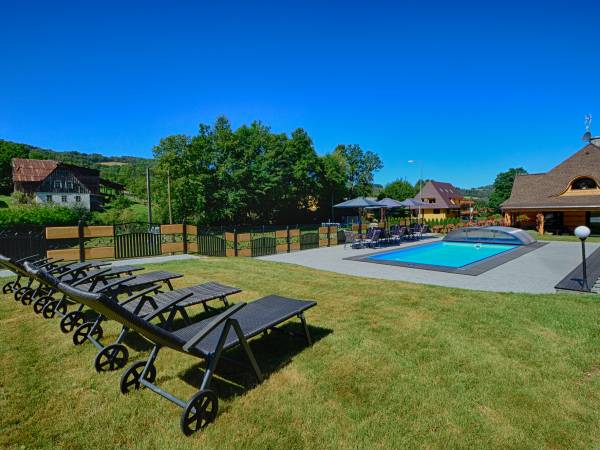 Agrodomki z bali Konradów