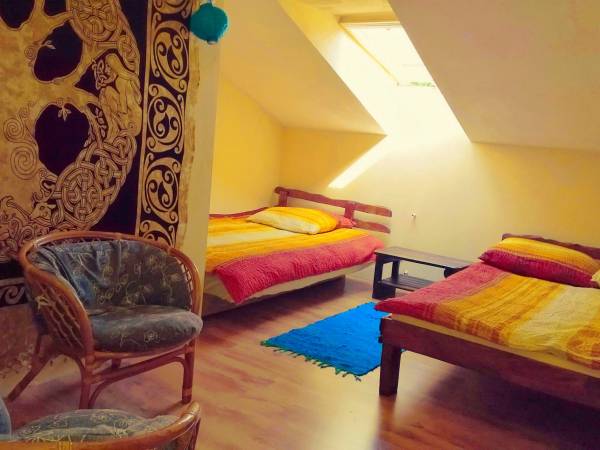 górna sypialnia w m. z kominkiem