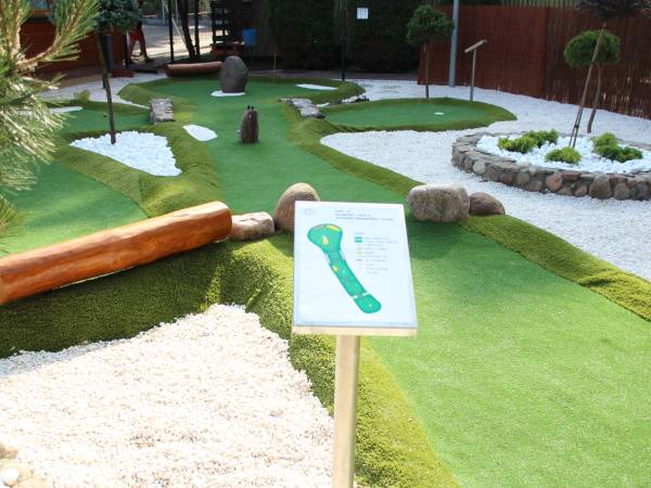 Domki pod lasem blisko morza, Sztutowo