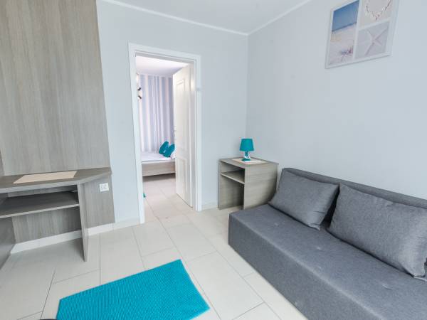 Studio 10, z mini aneksem kuch.