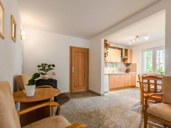 Kuchnia z jadalnią.