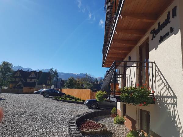 Duży parking Willa kubecek 2