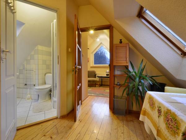 Łazienka i pokój na poddaszu