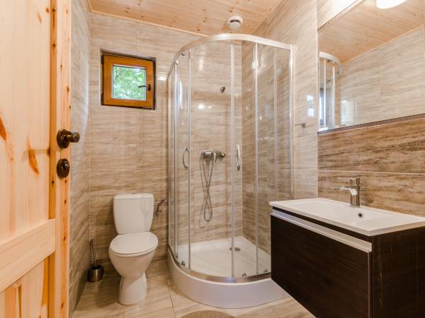 Domki Mielno 6-8 osobowe, blisko morza - łazienka.
