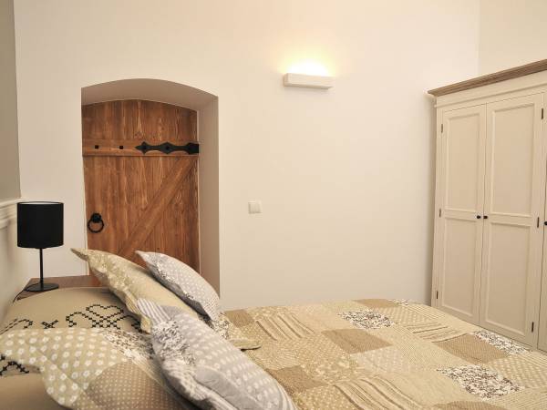 APARTAMENT 8