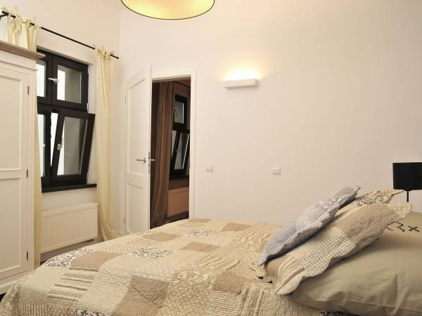 APARTAMENT 8
