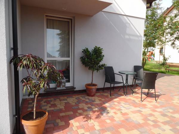 tarasik dla pok 3 osob , parter