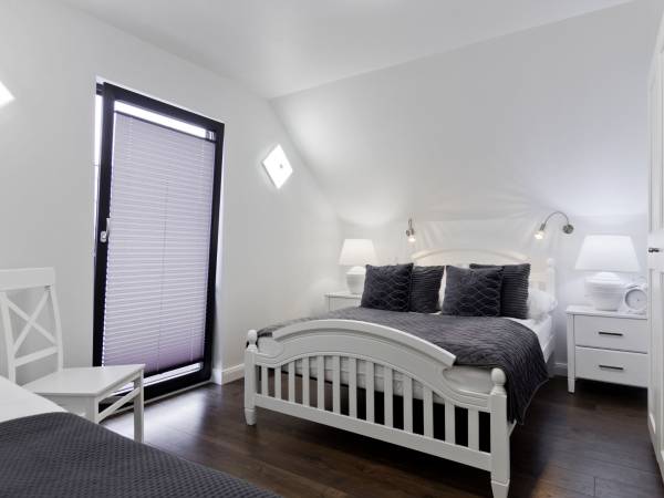 Apartamenty Number 1 - Domki Wolnostojące 