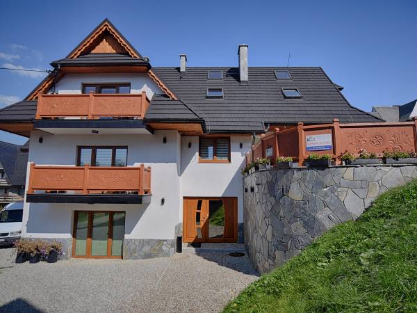 Obiekt od strony wejścia