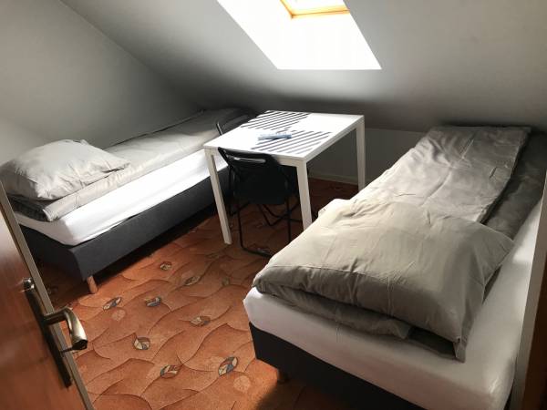 Pokój nr 2 na piętrze 2 osobowy mieszkanie nr 1