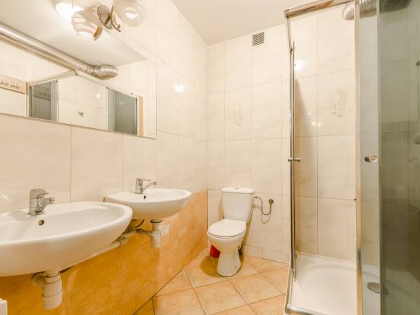 Tanie Noclegi dla firm Traper