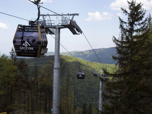 Wyciąg gondolowy na Halę Pośrednią 1000m 300m od domków