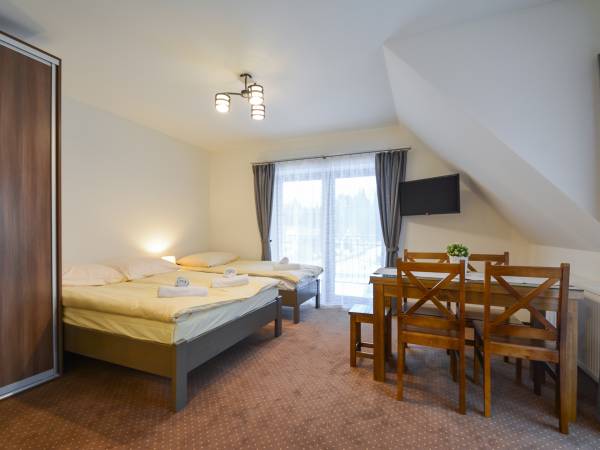 Pokój 4, 5 osobowy (pokój nr 2)