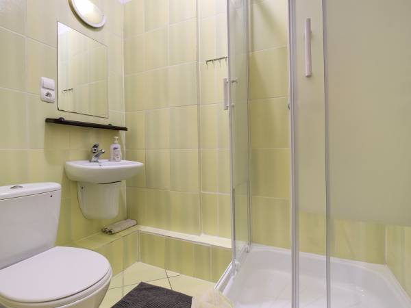 Apartamenty i Pokoje Gościnne Centrum