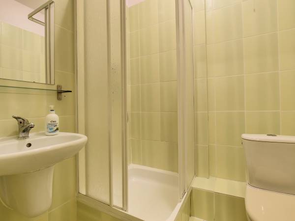 Apartamenty i Pokoje Gościnne Centrum