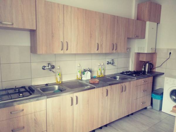 Kuchnia wspolna dla dwóch pokoi