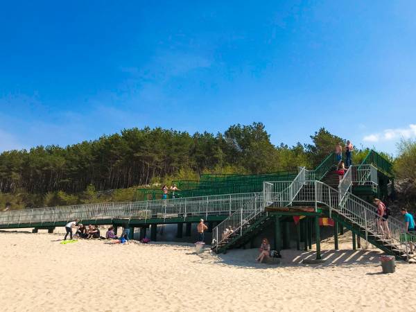 Zejście na plażę od ul. Zwycięstwa