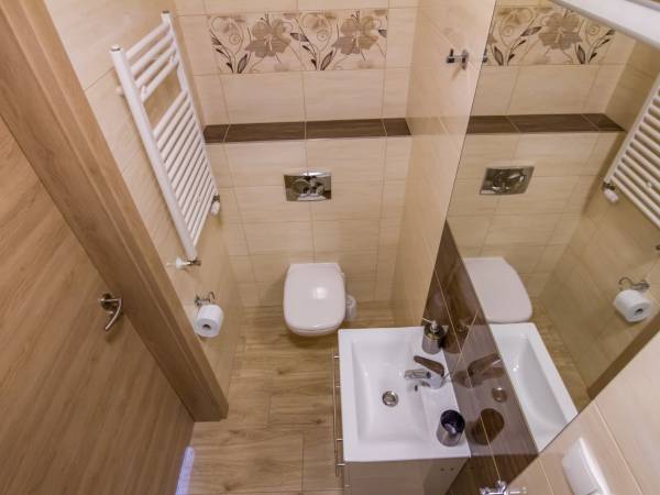 Łazienka w pokoju 2