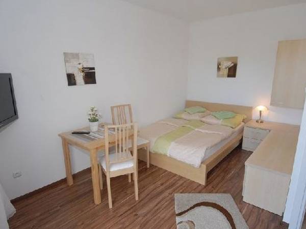 Pokoje Gościnne Lewandowski Wacław Morena