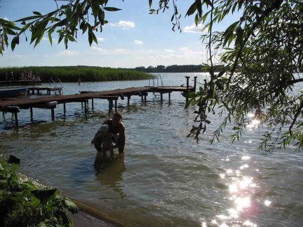 Apartamenty i Pokoje nad brzegiem jeziora Tałty