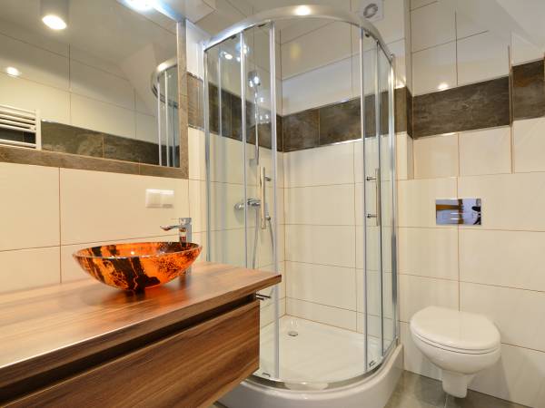 Łazienka Studio typu superior z balkonem i widokiem na góry