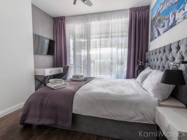 PORT 21 Pura Pool & Design Hotel - Adults Only