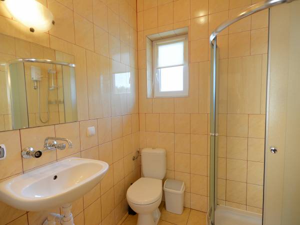 Łazienka w jednym z domków