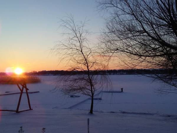 Apartamenty i Pokoje nad brzegiem jeziora Tałty