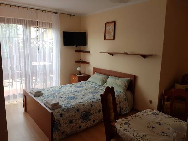 Dom murowany - pokój z tarasem parter