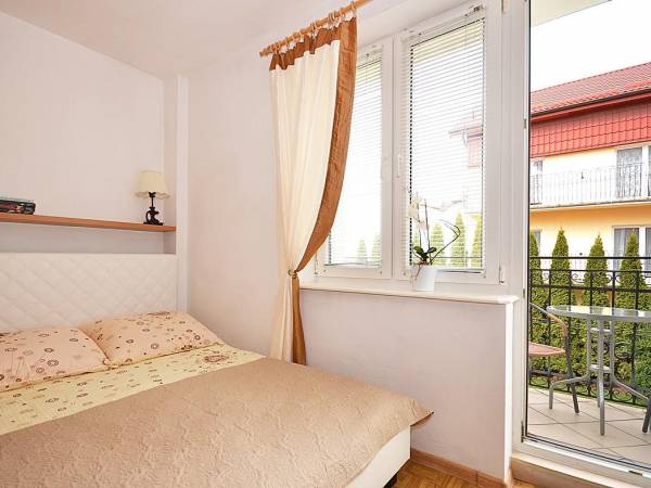 APARTAMENT 2 OSOB. 1 POlK. NR.14 z BALKONEM oraz MINI KUCHNIĄ