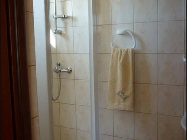 pokój nr 2 - łazienka