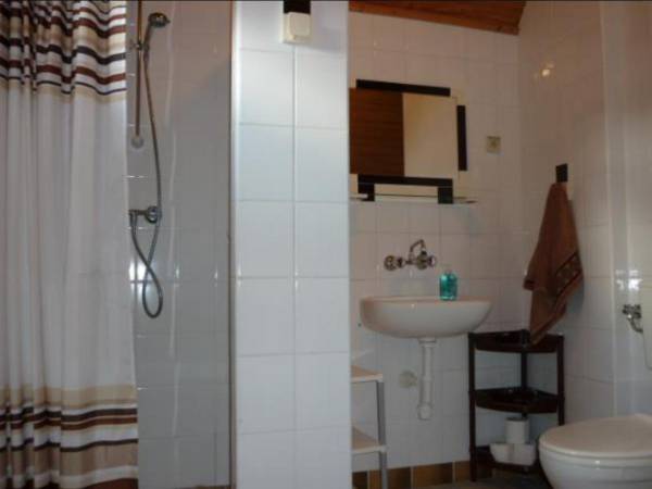 pokój nr 5 - łazienka