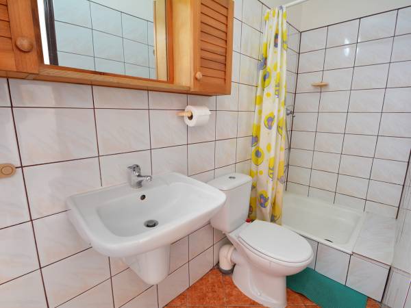 łazienka do pok 2 os