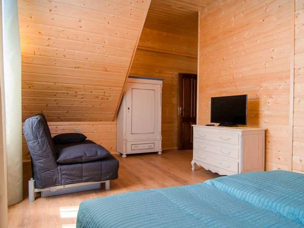 dworek nr 2 pokój 4-osob.