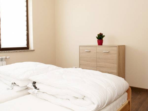 SWORNEGACIE FLISACKA 1 - APARTAMENT - SYPIALNIA NR 2