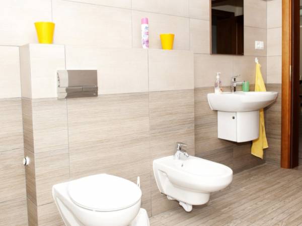 SWORNEGACIE FLISACKA 1 - APARTAMENT - ŁAZIENKA