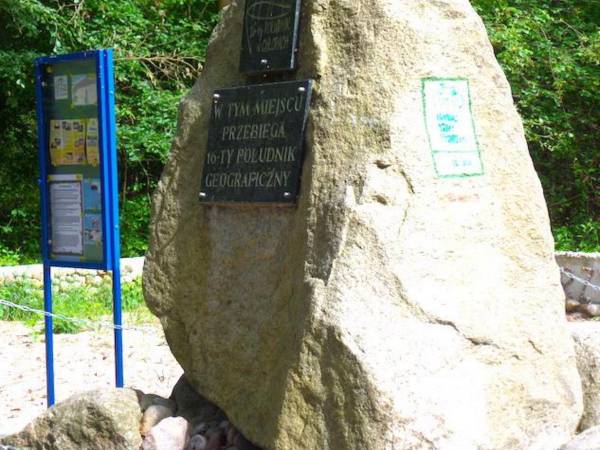 pomnik 19 południk w Chłopach