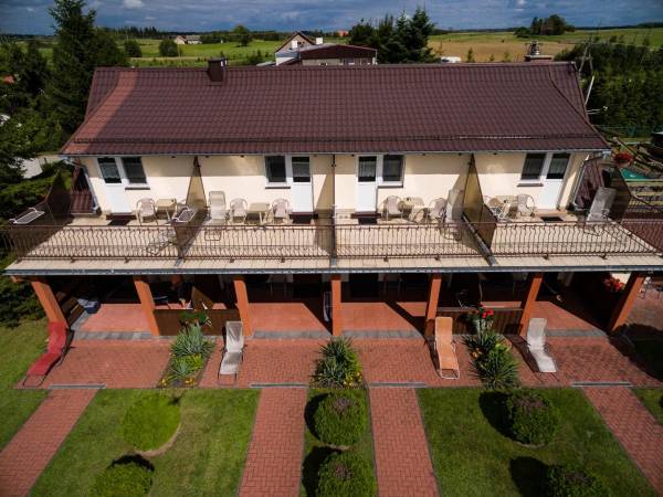 Apartamenty na parterze, pokoje na piętrze