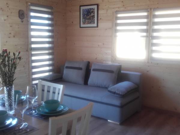 Sofa w salonie domek nr 3