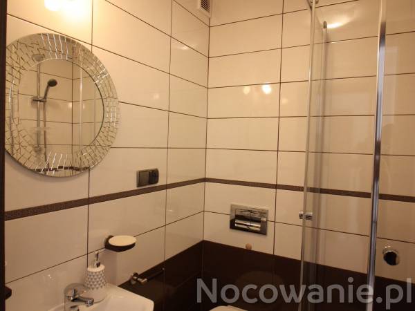 Łazienka w pokoju 2-os z balkonem