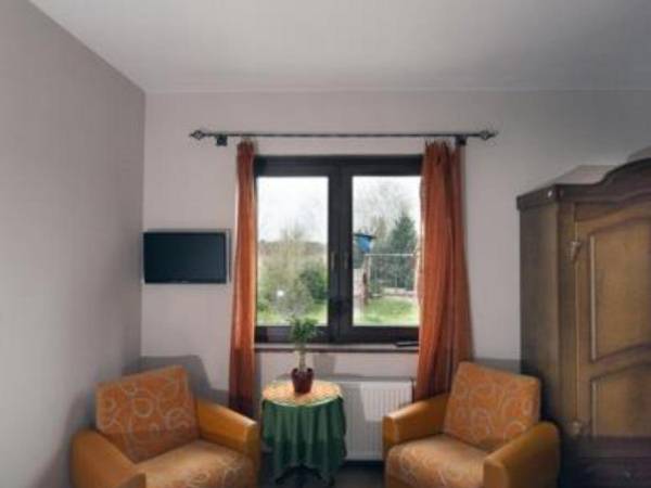 Pokój grafitowy na parterze Dwuosobowy, przestronny i jasny.