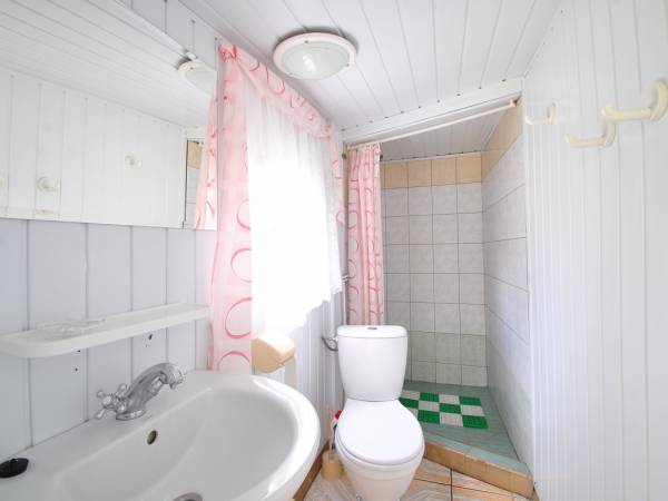 Wspólna łazienka do pokoju 10,11,12