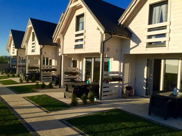 Sarbinówka od frontu wraz z tarasami