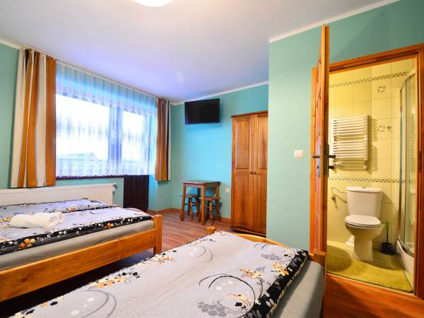 Pokój 4os z balkonem