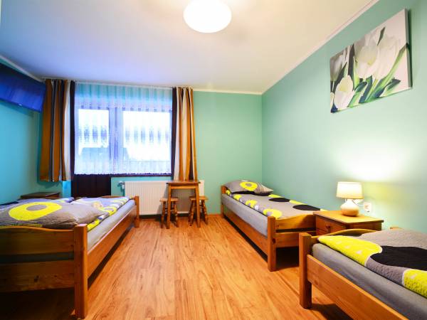 Pokój 4os z balkonem