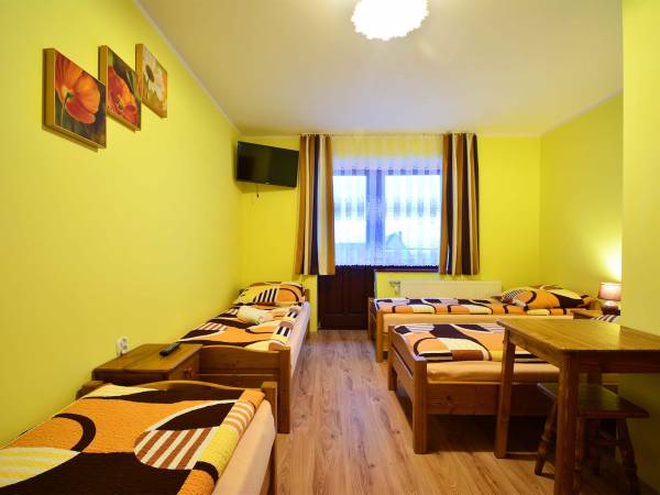 Pokój 4os z balkonem