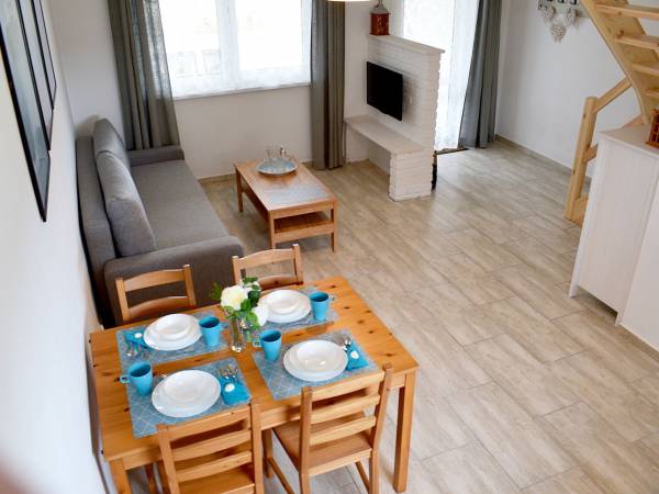 Widok od kuchni (salon+dwie sypialnie)