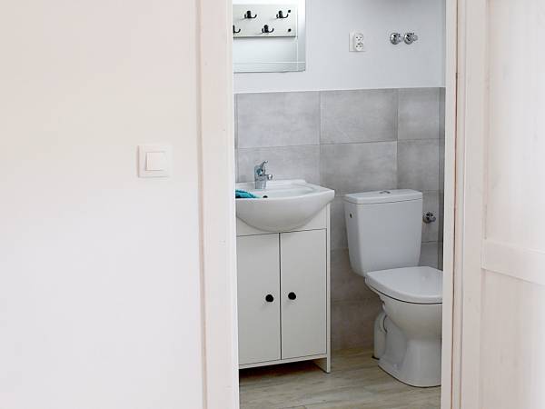 Łazienka apartamentu (salon+dwie sypialnie)