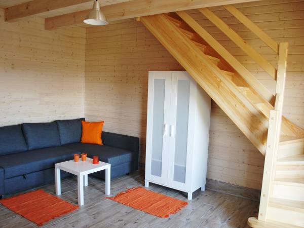 Salon w domku 5-osobowym.