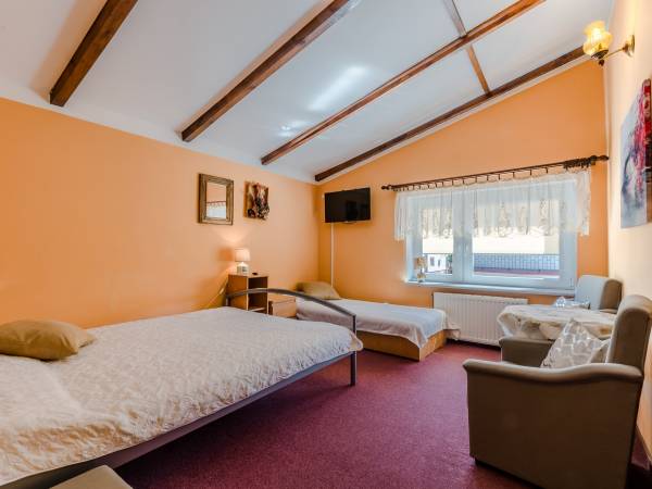 pokój pomarańczowy 2-3 osobowy